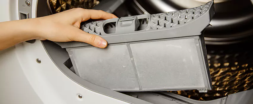 Signs Of A Clogged Dryer Lint Trap in Burlington, Massachusetts